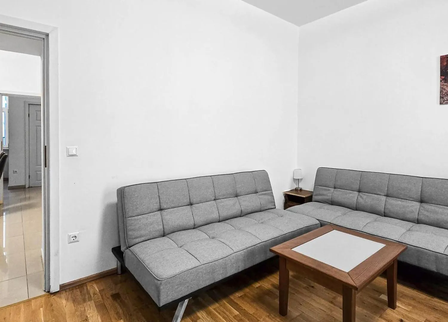 Apartmán Spacious 3-Bedroom Retreat With Balcony For 8 Near Millennium Tower Vídeň