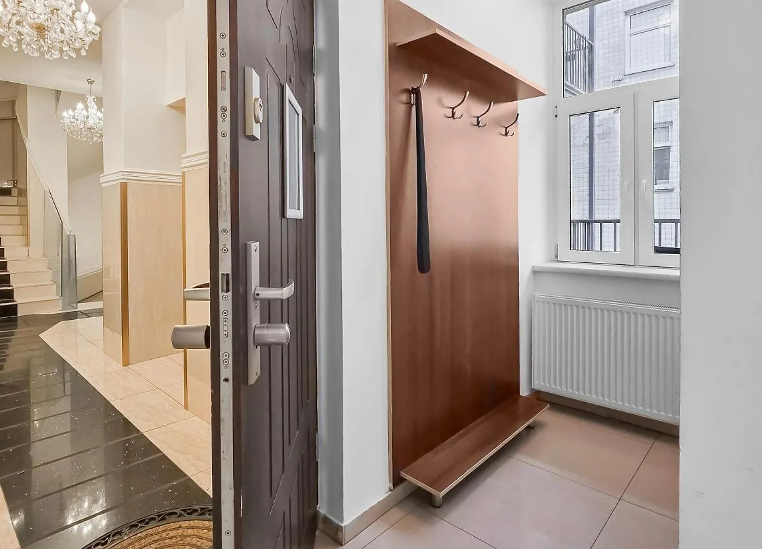 Appartement Spacious 3-Bedroom Retreat With Balcony For 8 Near Millennium Tower Wenen Oostenrijk