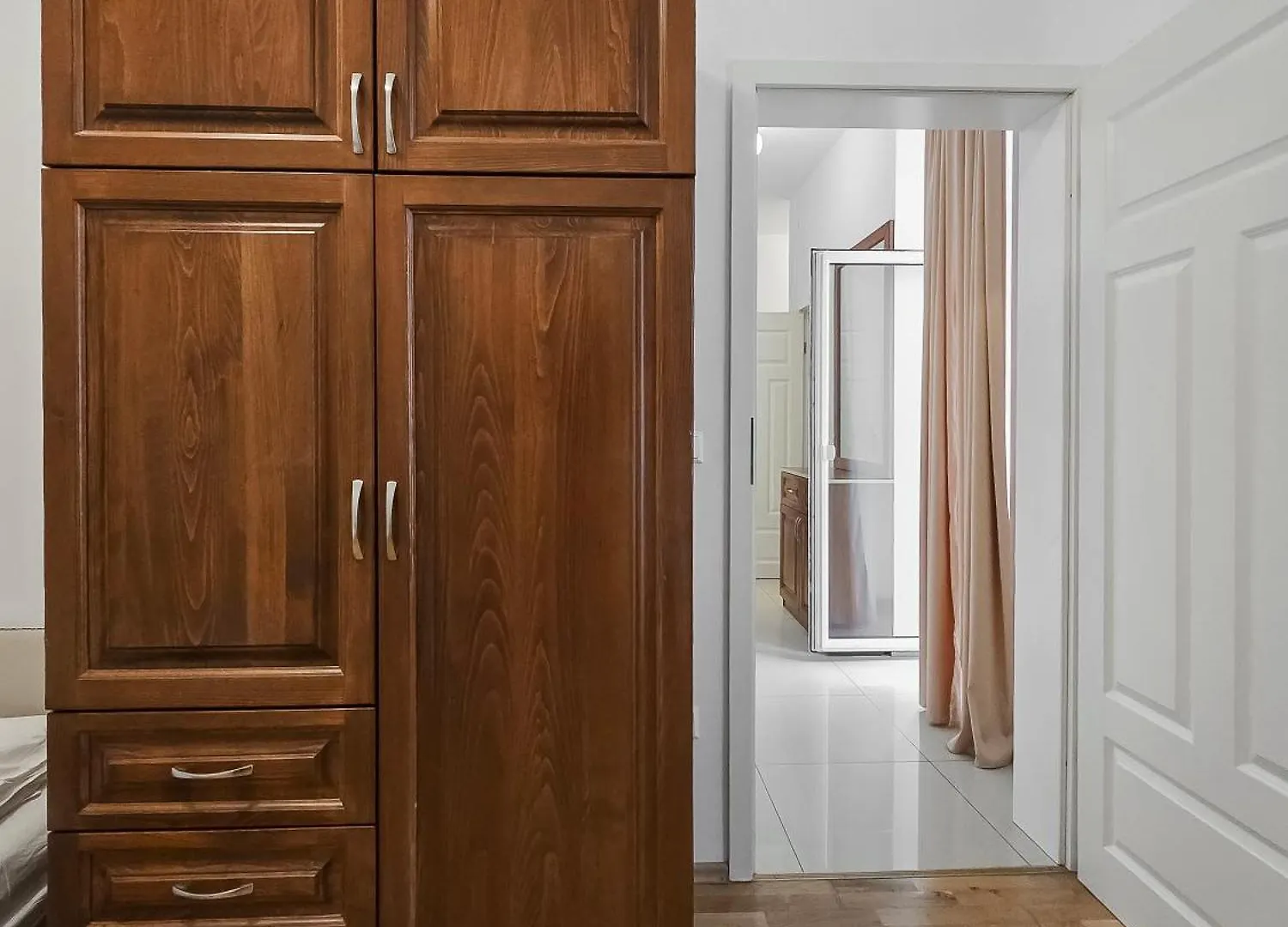 Spacious 3-Bedroom Retreat With Balcony For 8 Near Millennium Tower Wenen 0*,